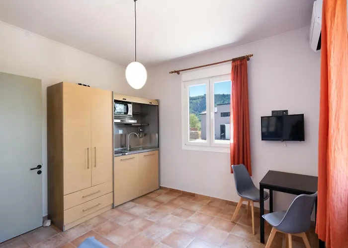 Santa Marina House Летний дом